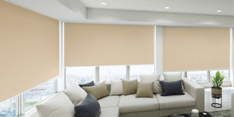 アイボリー色ロールスクリーン