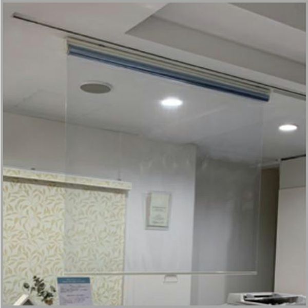 透明ロールスクリーンのサムネイル画像