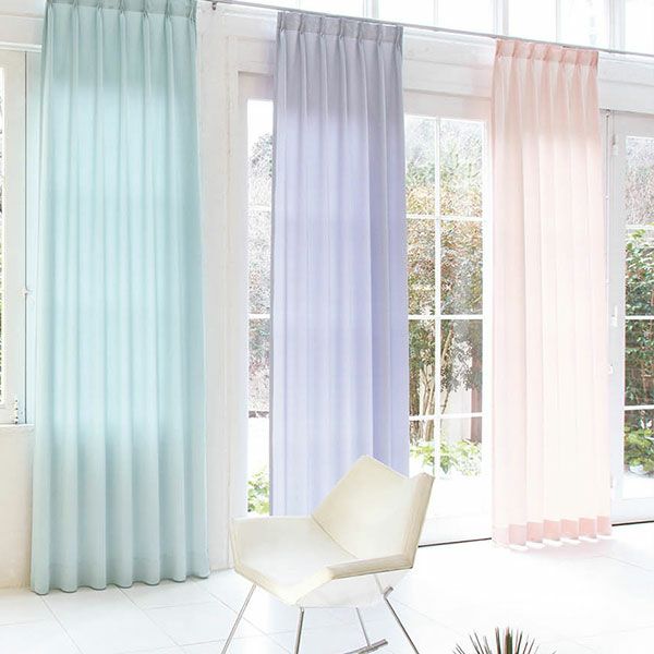 やわらかな光沢のあるサテン生地のBE1954・BE1953・BE1952