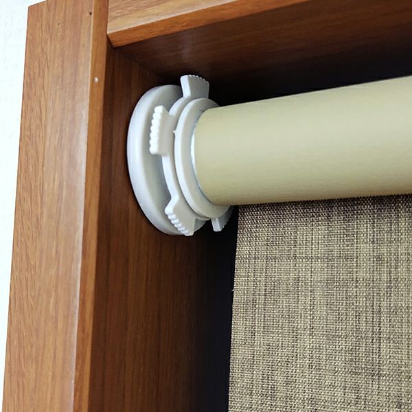 つっぱり遮光・遮熱ロールスクリーンの操作逆側