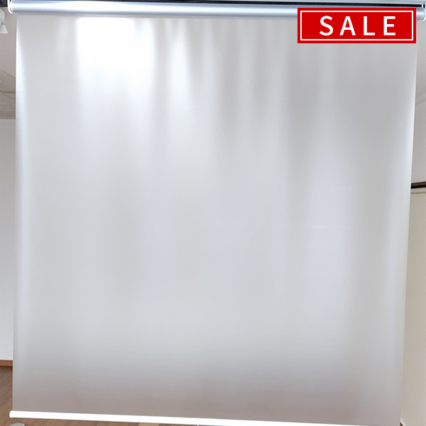 【期間限定SALE】梨地・防炎ビニールロールスクリーンのサムネイル画像